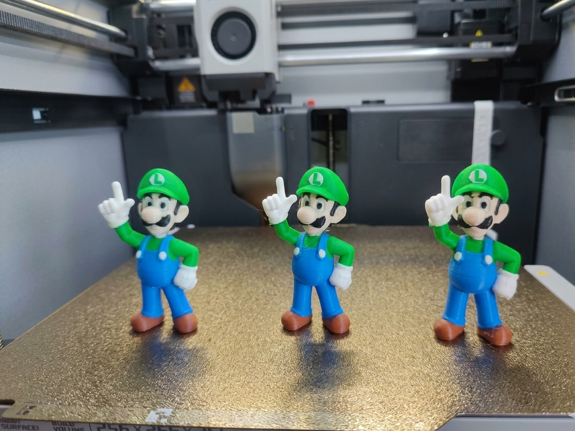 luigi super mario keychain