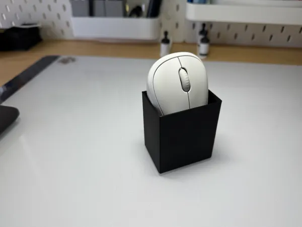 Support Skadis pour souris Logitech M240