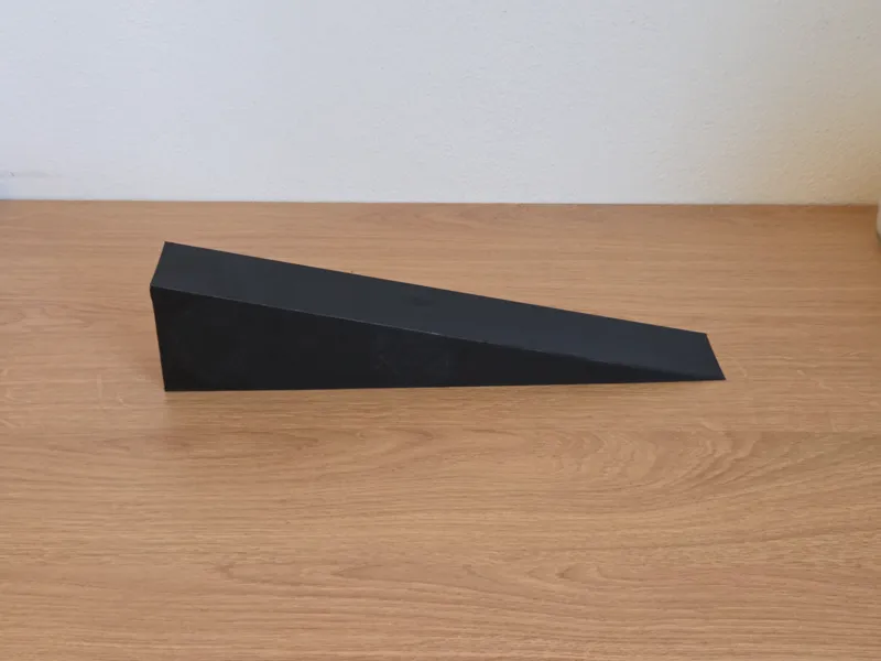 Simple wedge (customizable)