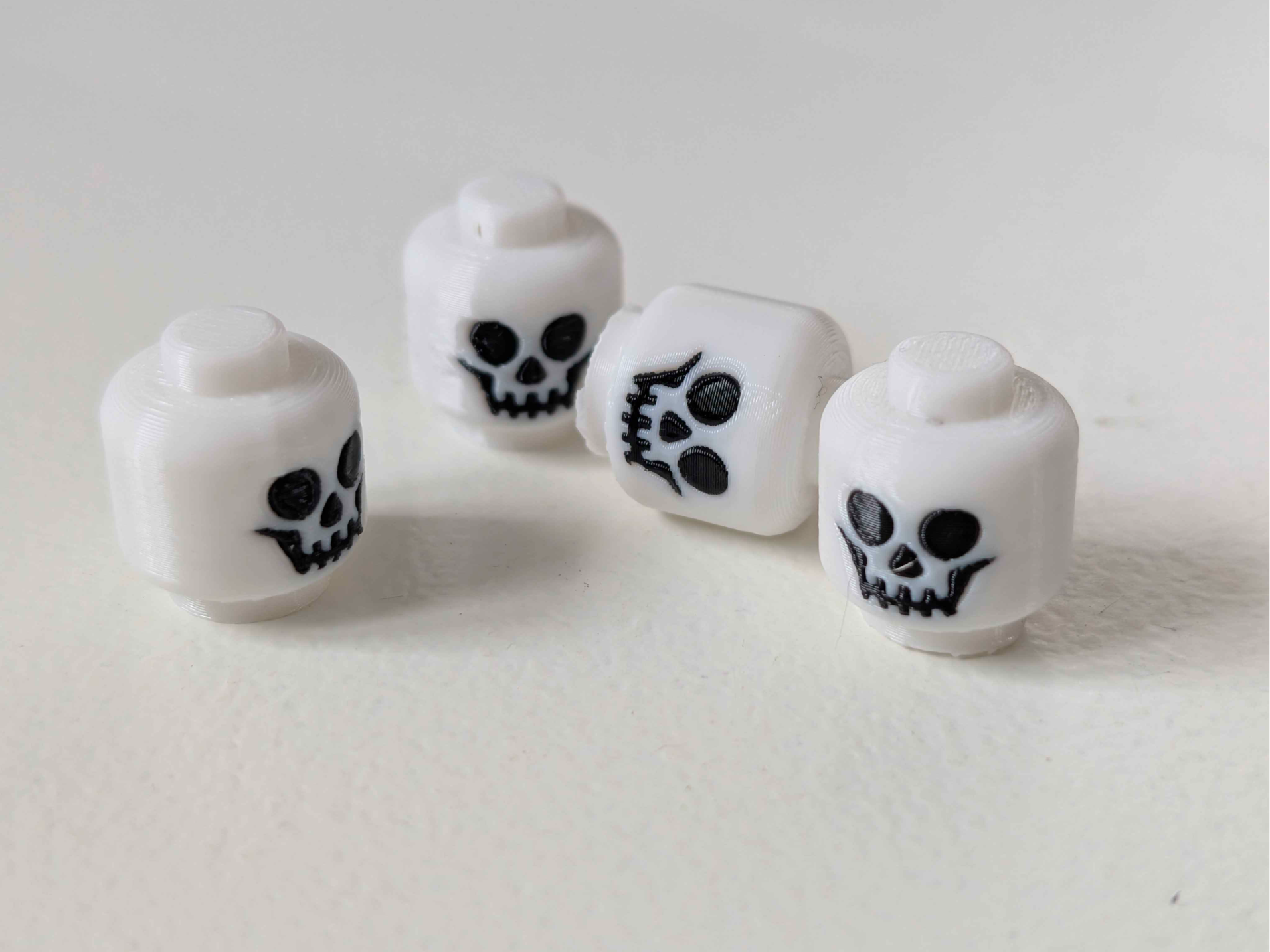 Miniatura 1 do modelo 3D Brick Skeleton Head - Valve Cap