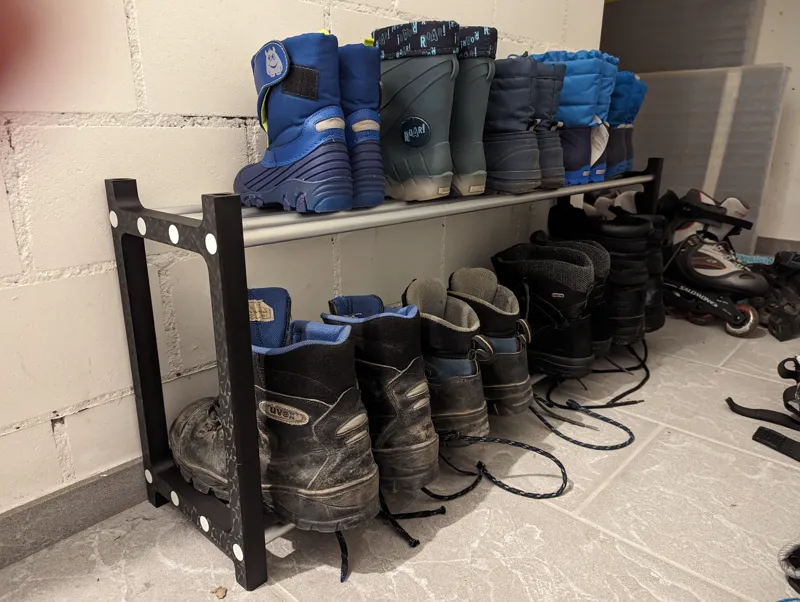 Stackable shoe rack | Erweiterbares Schuhgestell