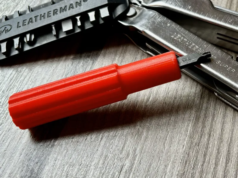 Leatherman bit handle with magnet