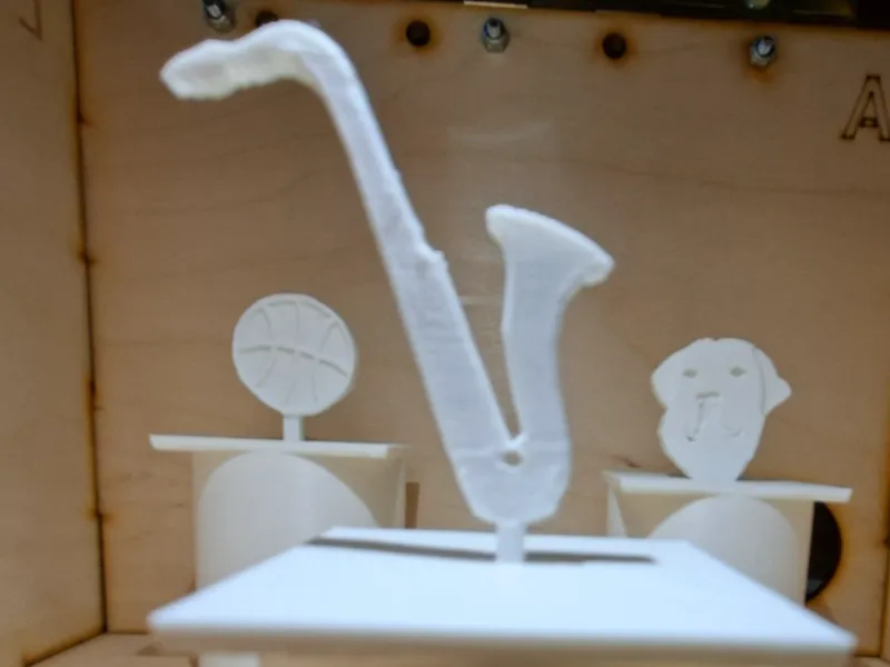 Statue of a saxophone V2