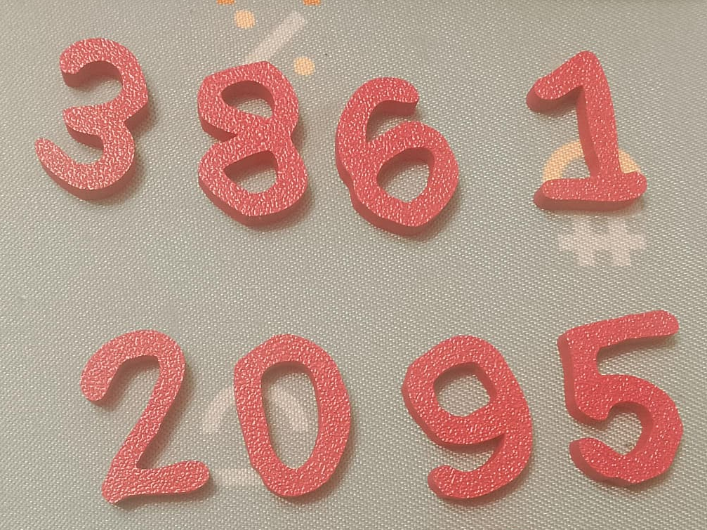 Scalable Minimalist Decorative Door Number Set
