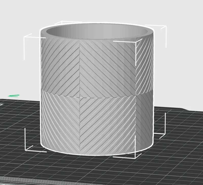 Diagonal tiles plant pot 8cm