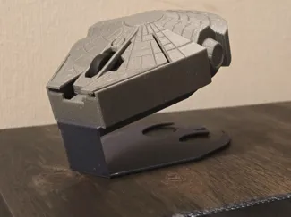 Millennium Falcon Wireless Mouse Display