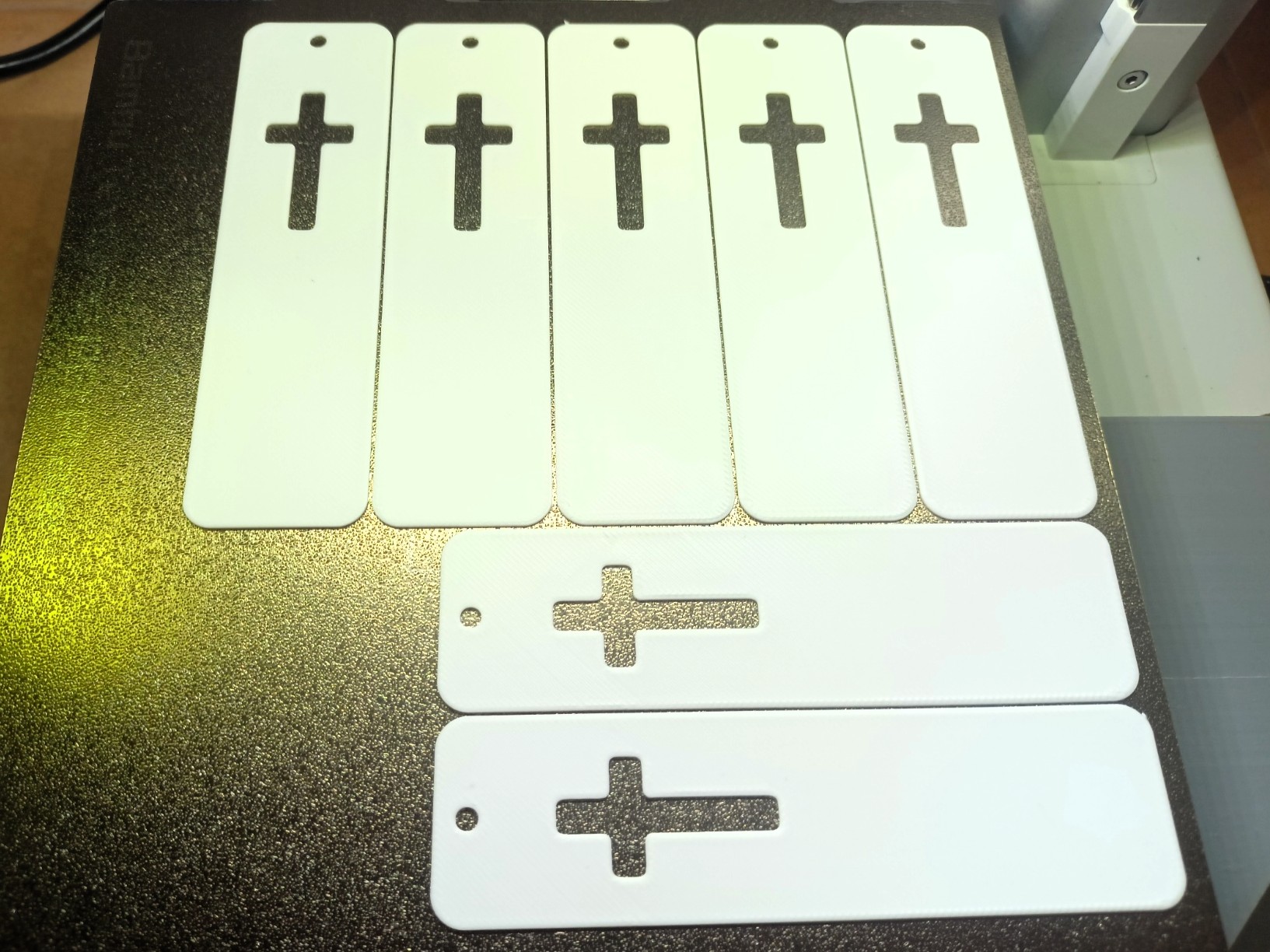 Miniatura 4 do modelo 3D Cross Bookmark 