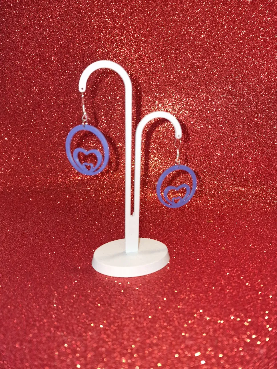 Circle of hearts earrings view 3