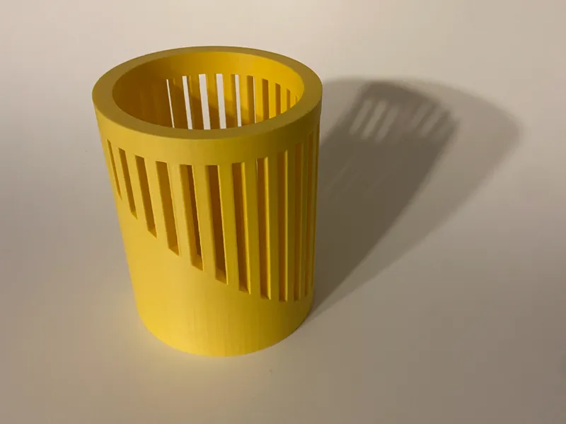Fluted pattern pencil holder