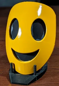 Masque souriant (High-Rise Invasion) — photo 2