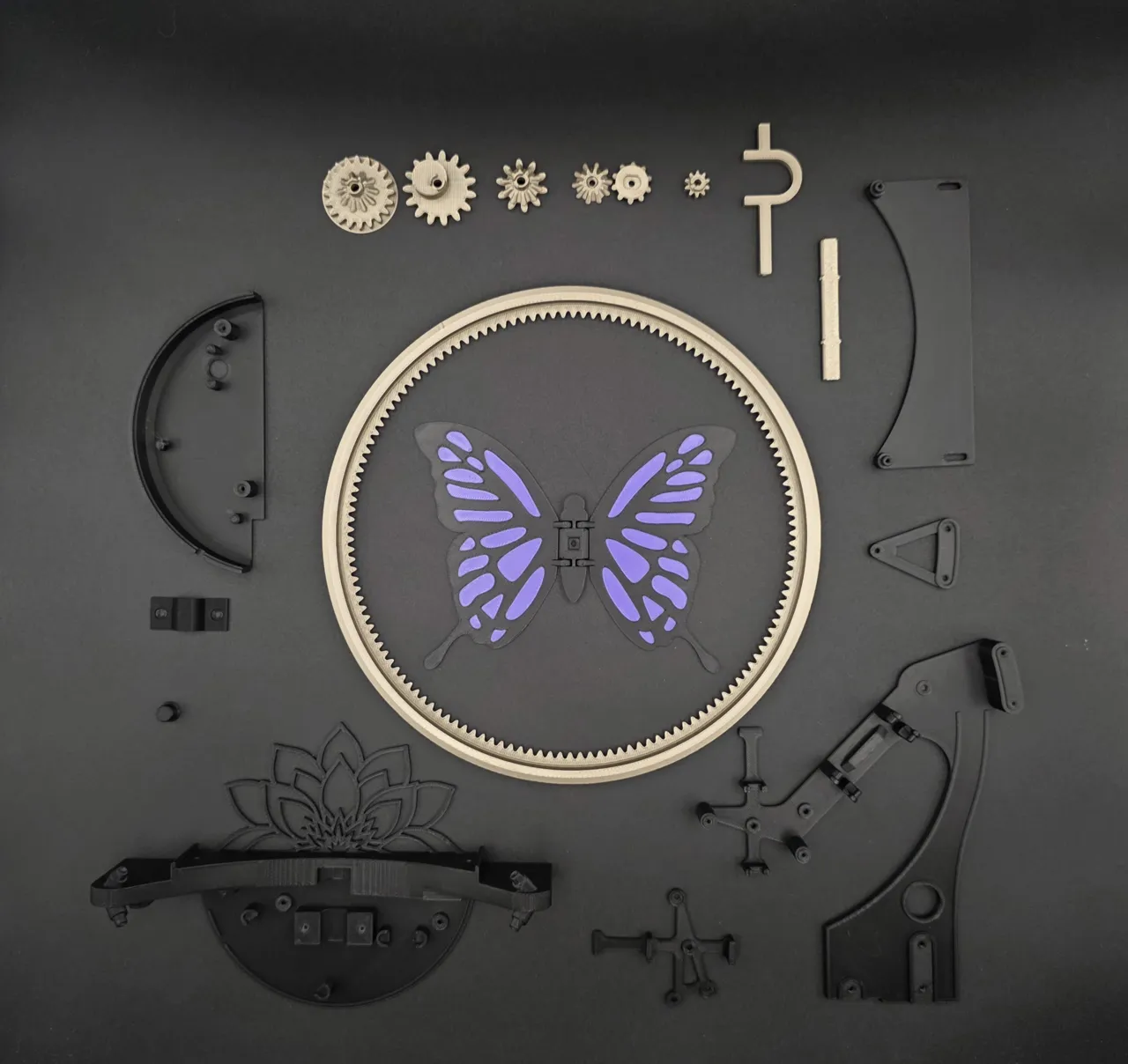USB Motorized Butterfly Figurine view 3
