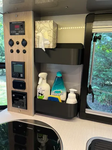 Organizador: RV Wall Mount Storage — vista de referencia 2