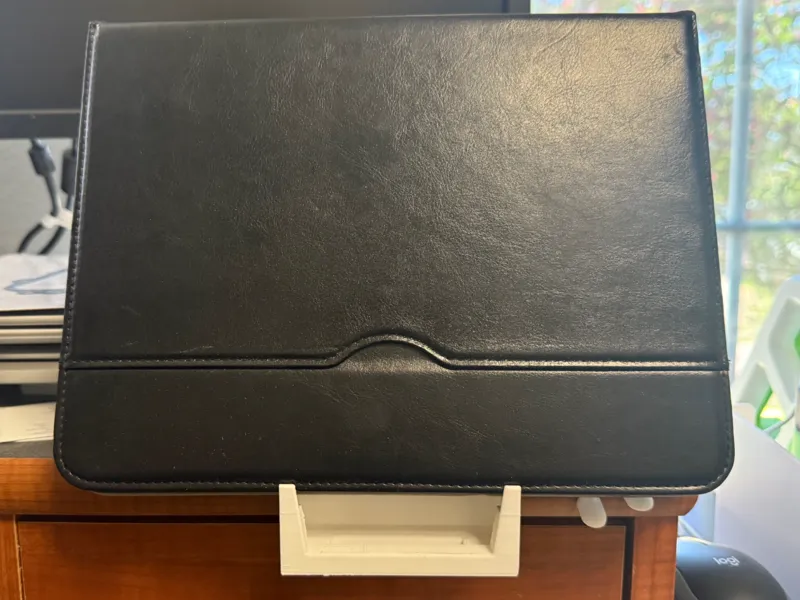 Phone/tablet/ipad holder for desktop