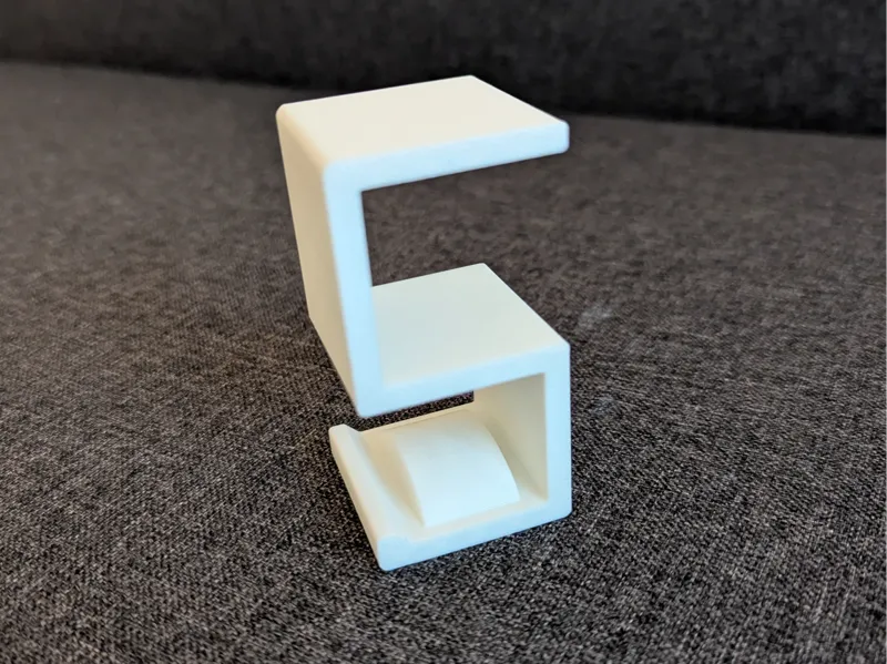 Headphones holder for 35mm desks (IKEA Lagkapten)
