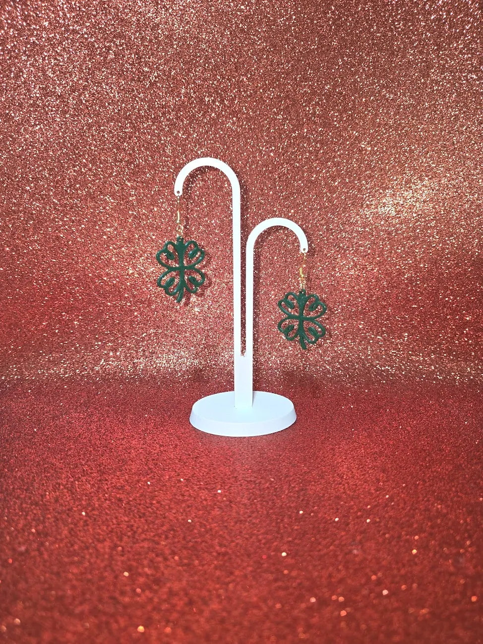 Four-leaf clover of lines earrings view 3