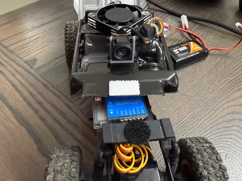 SCX24 Jeep Gladiator DJI O4 mount and fan mount.