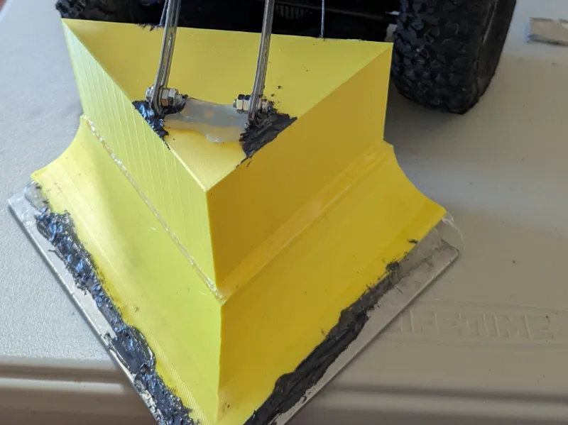 Universal rc snow plow/ v-plow