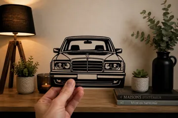 Cuadro decorativo en 3D: Mercedes-Benz W123 – Front View Wall Art — vista de referencia 2