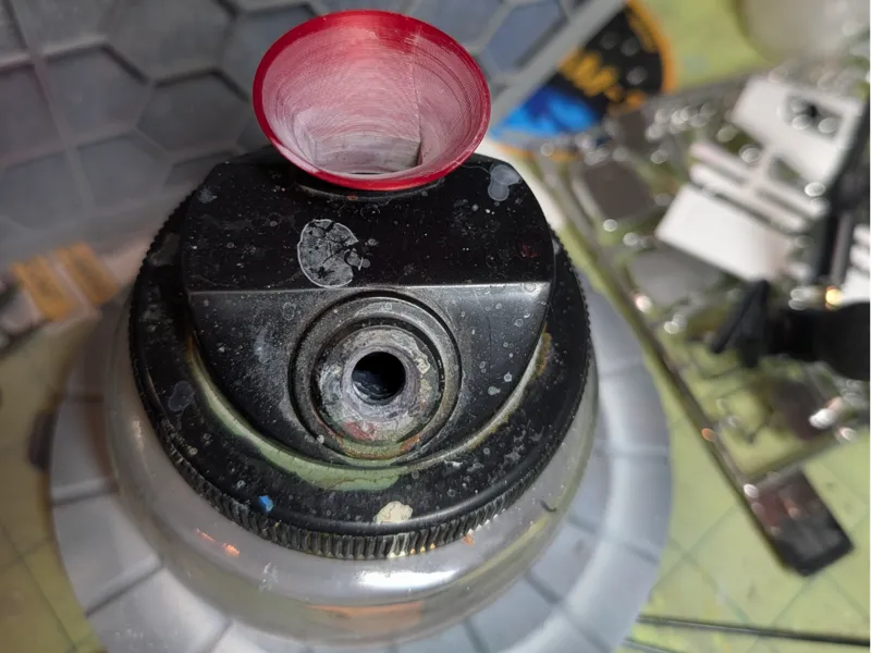 Airbrush Spray Out Funnel