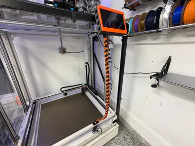 RPi screen case with camera cable chain V2