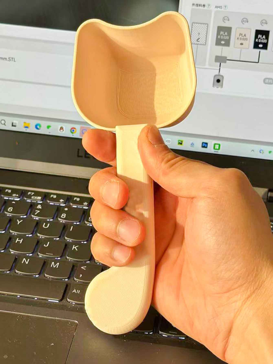 Miniatura 1 do modelo 3D 一只猫咪勺子，无需AMS的舀米勺、猫粮勺，咋用都好用，实用至上