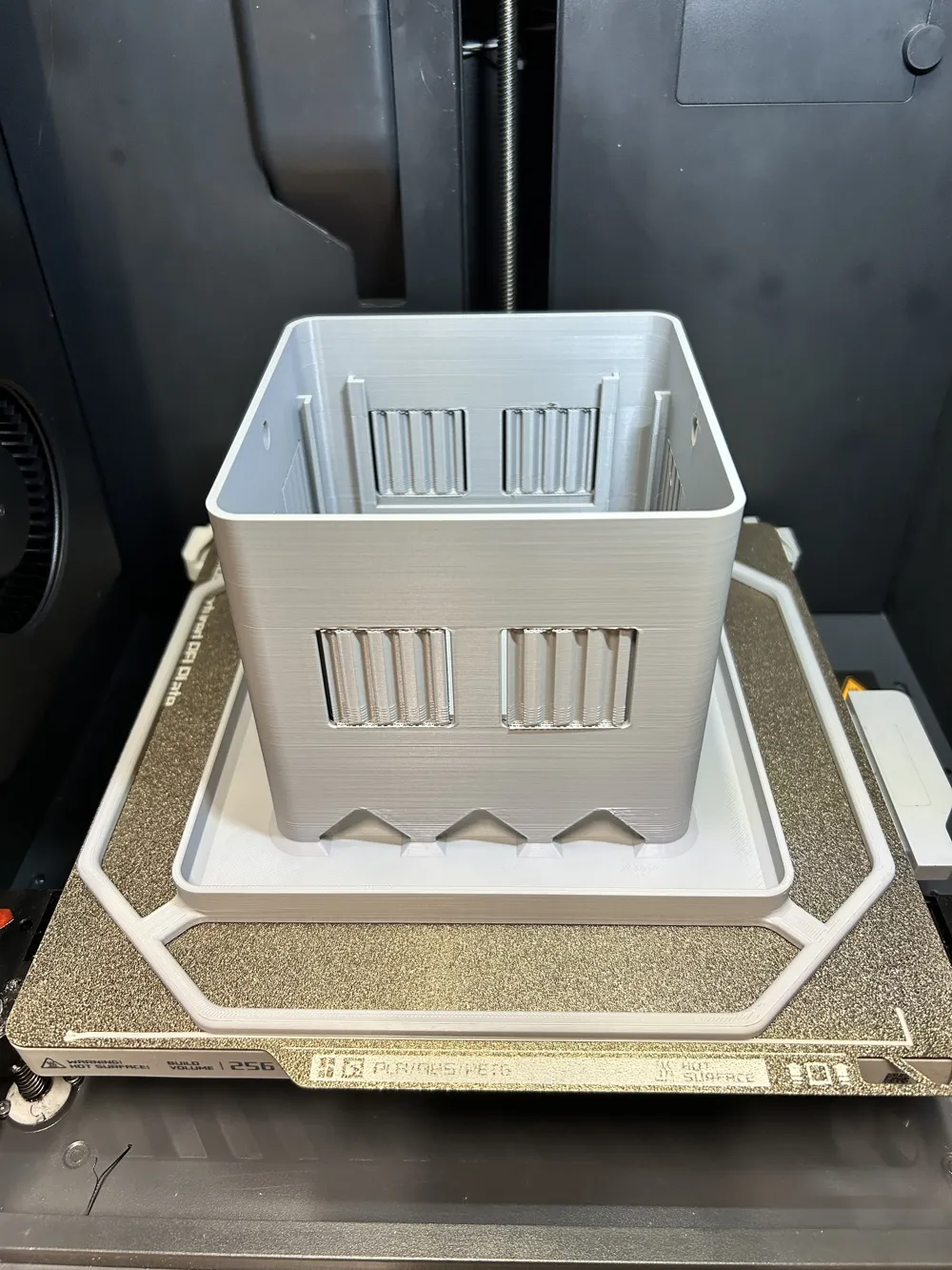 Bird feeder with a large feed storage hopper - Free 3D Print Model ...