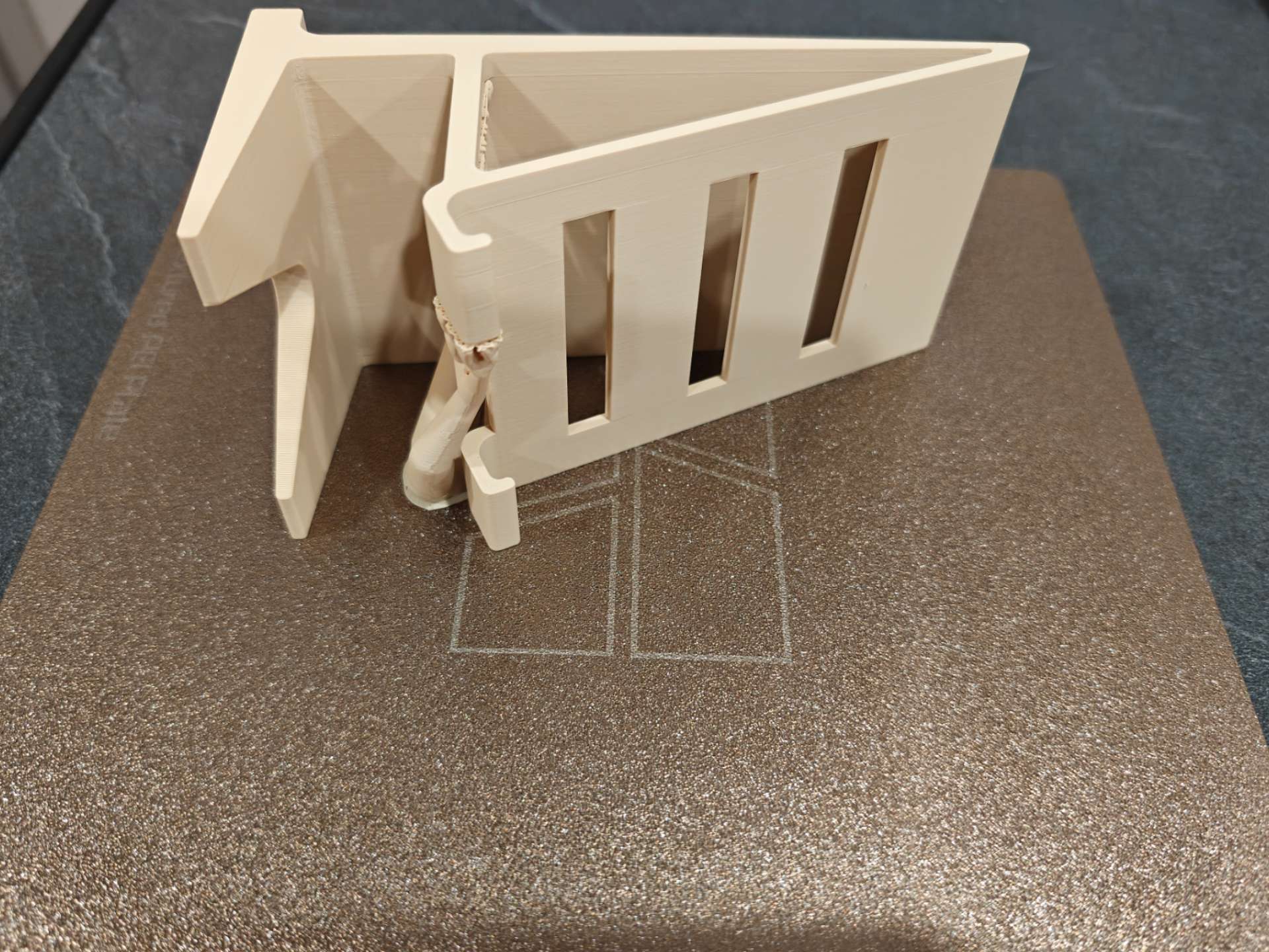 Support smartphone utile pour recharge 