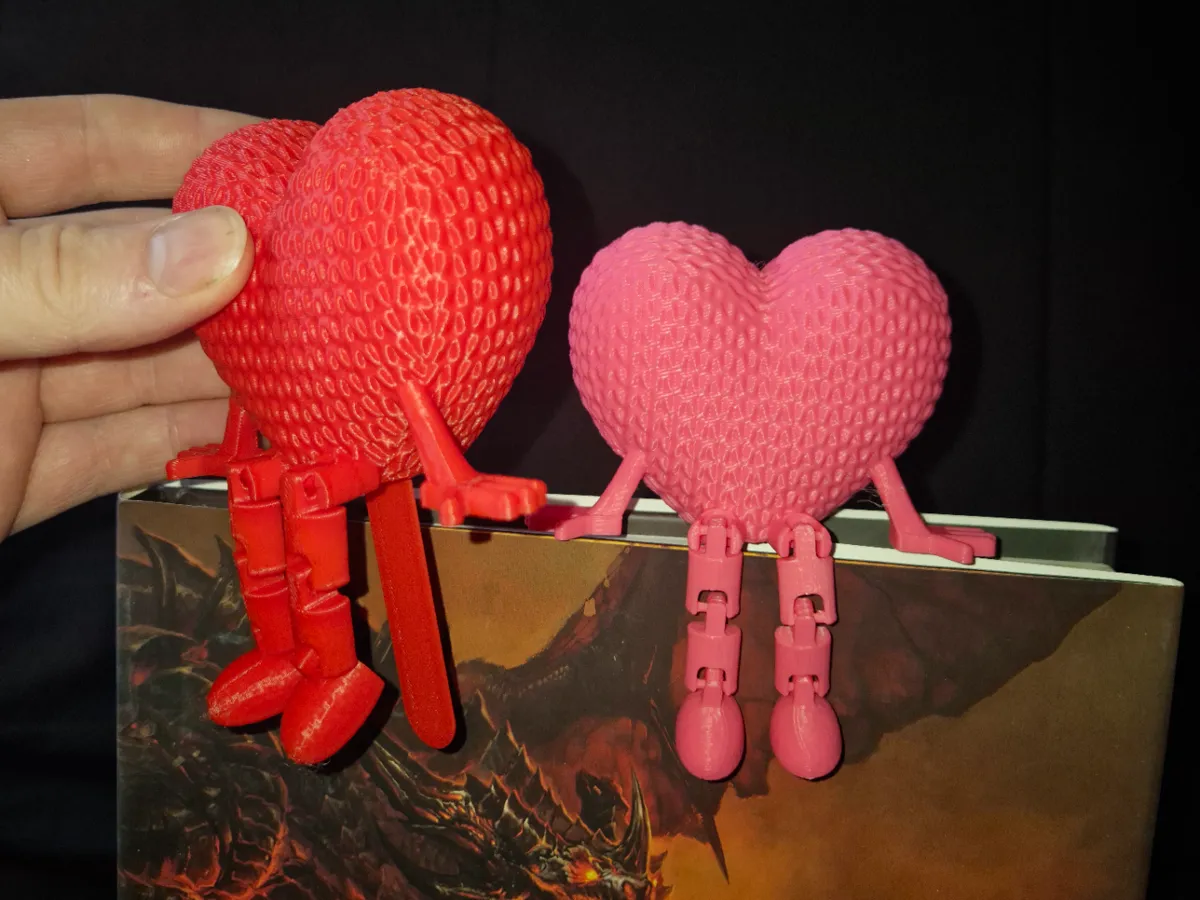 Articulated Heart Bookmark - Free 3D Print Model - MakerWorld