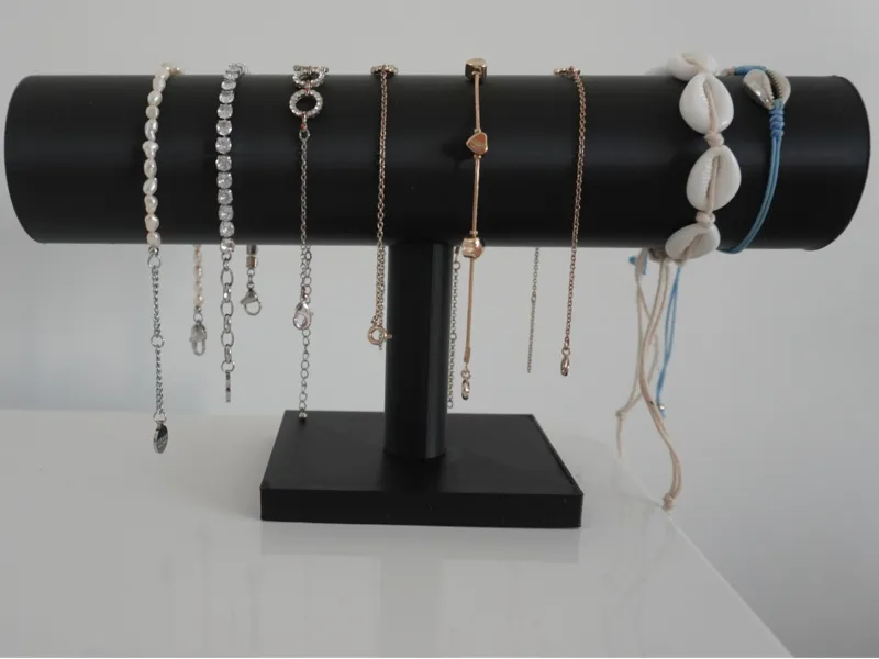 Elegant Jewelry & Bracelet Stand