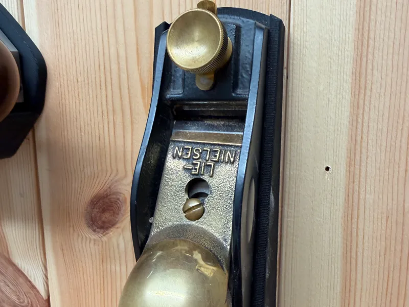 Lie-Nielsen block plane holder/wall mount