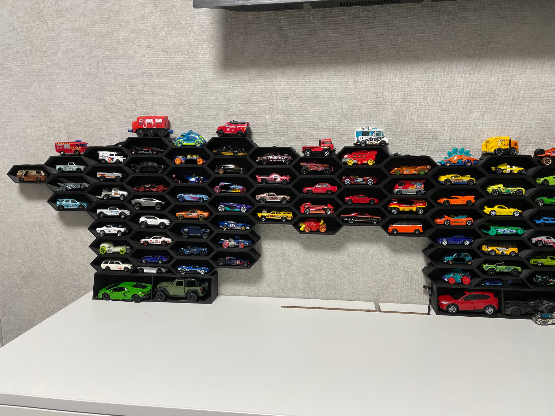 Modular Hex 1/64 Car Display Shelf/Box