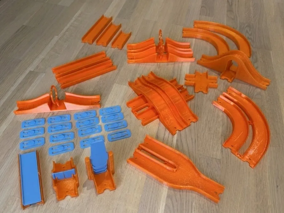Modular Racing Track Set - 1:64 Scale Cars view 2