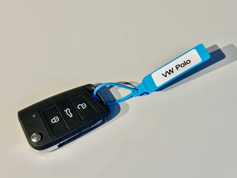 Flexible no ring key tag for quick marking
