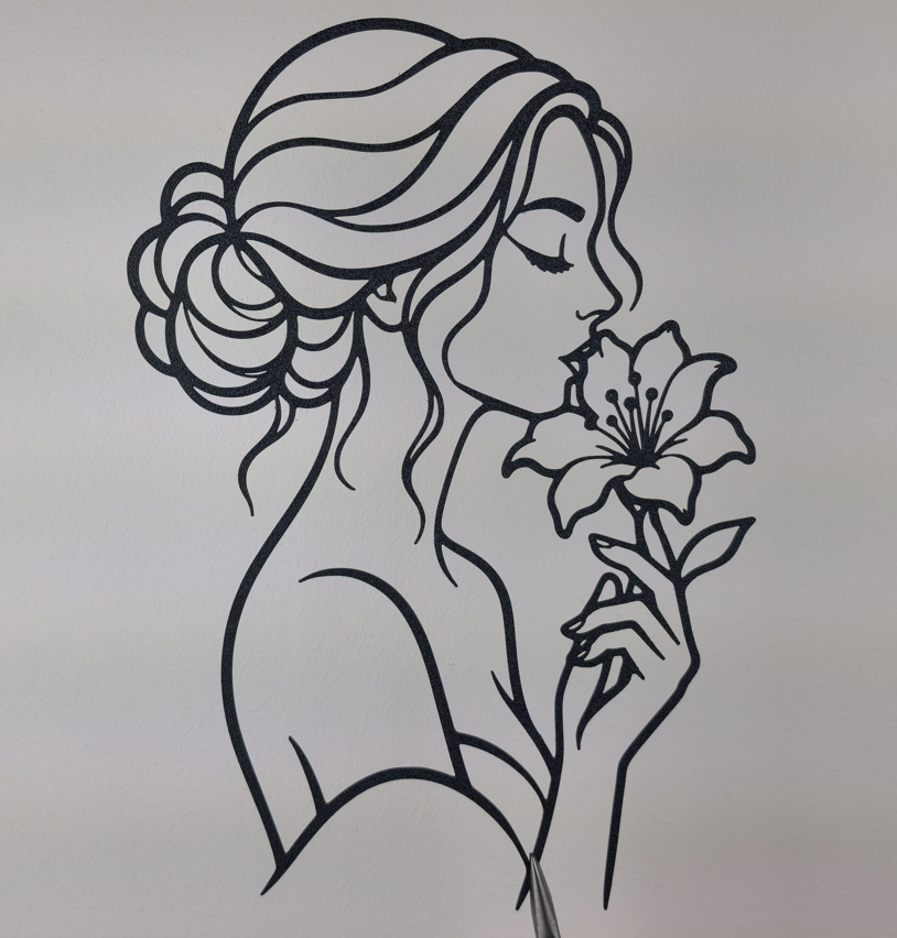 Miniatura 2 do modelo 3D Elegant Woman with Lily Wall Art
