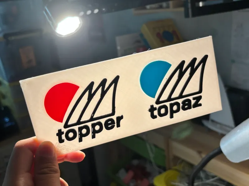 Topper Topaz logo plate