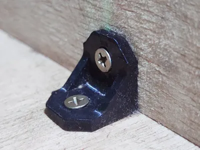Reinforced Corner Support