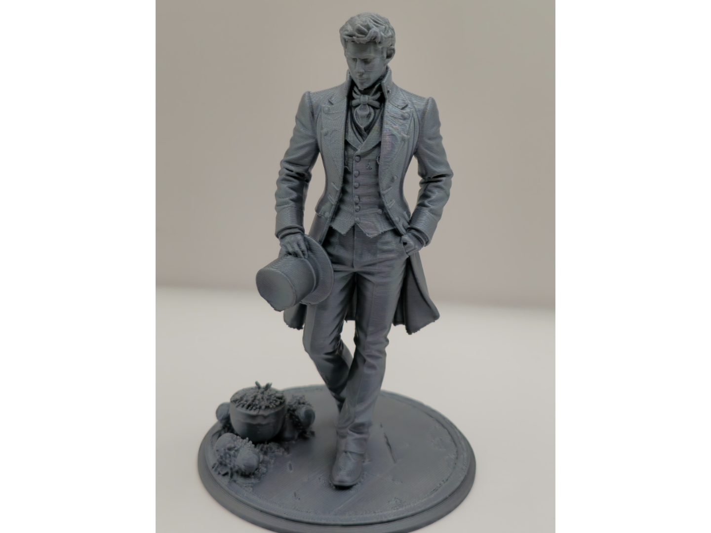 Gentleman Sculpture – Nobleman Figurine