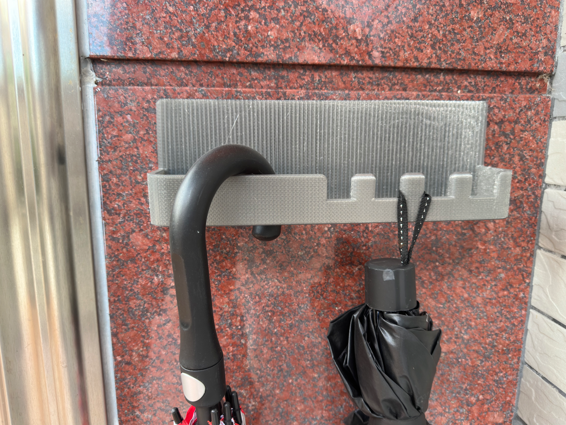简约挂壁雨伞架