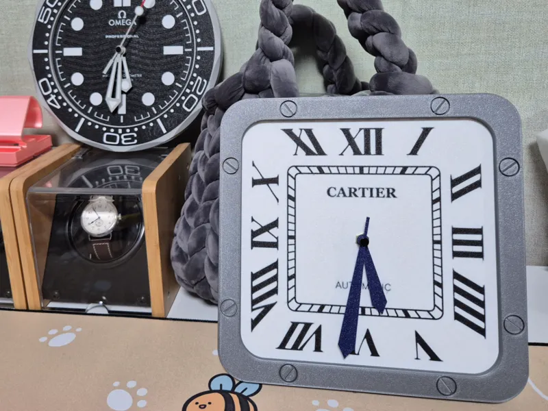 Santos de Cartier wall clock