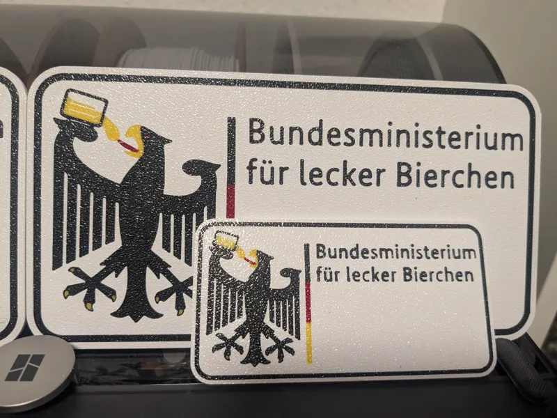 Schild "Bundesministerium für lecker Bierchen"