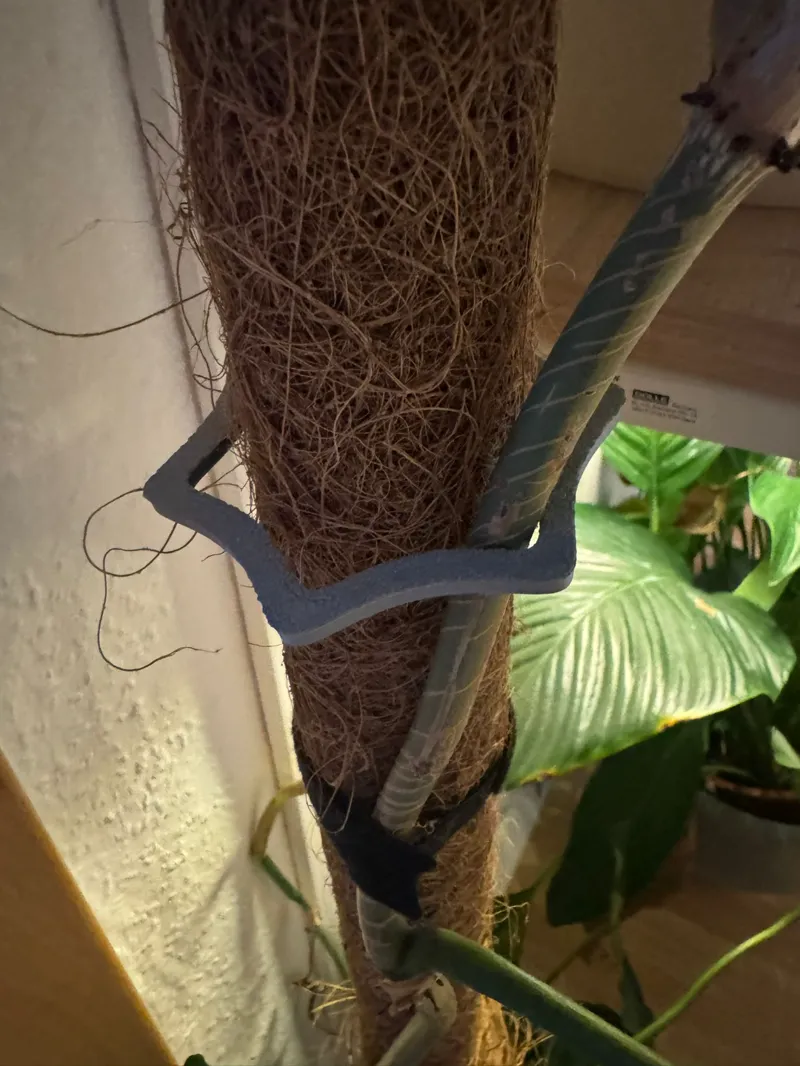 Plant Clip for moss pole