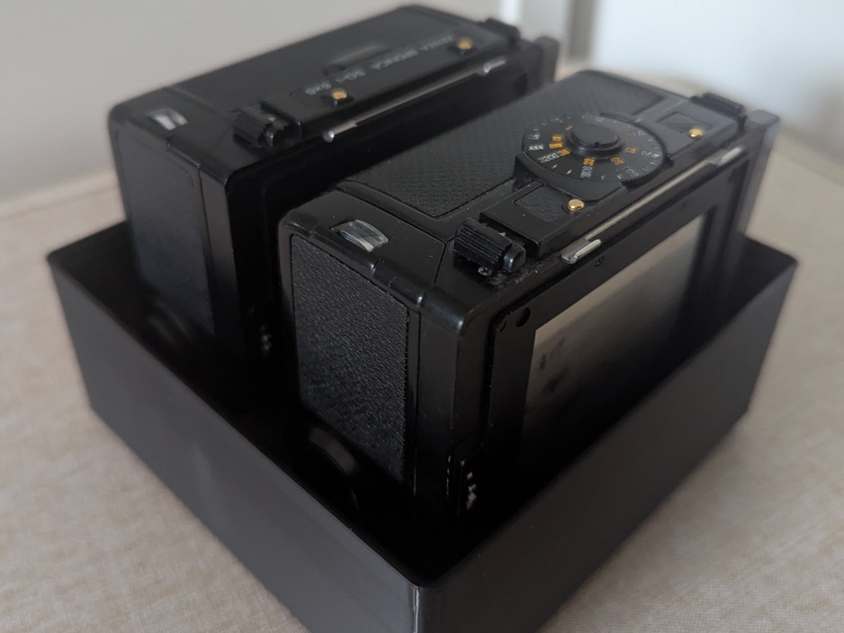 Gridfinity bin for Bronica SQ film backs