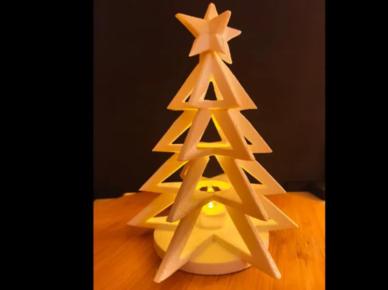 Silent Glow, a geometric Christmas tree