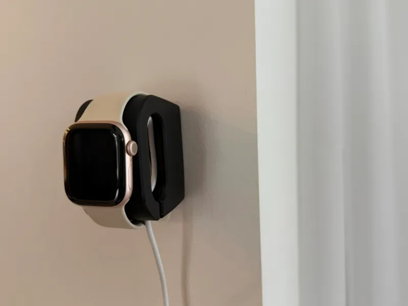 Apple Watch with Magnetic Charger Wall Mount Stand
