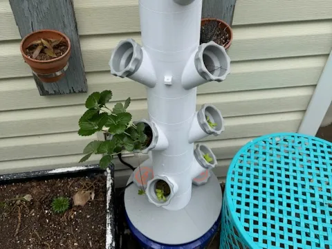 Remix Modular Hydroponics Tower with Light Cap