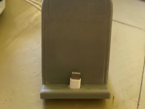 PHONE AND WATCH CHARGER PHONE PLUGS IN 