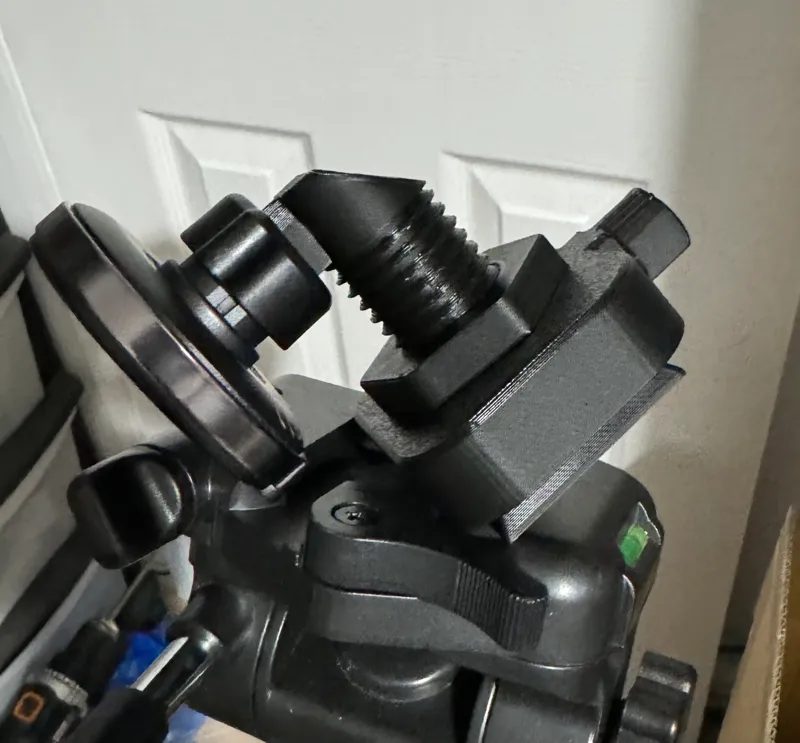 Magsafe phone tripod adaptor