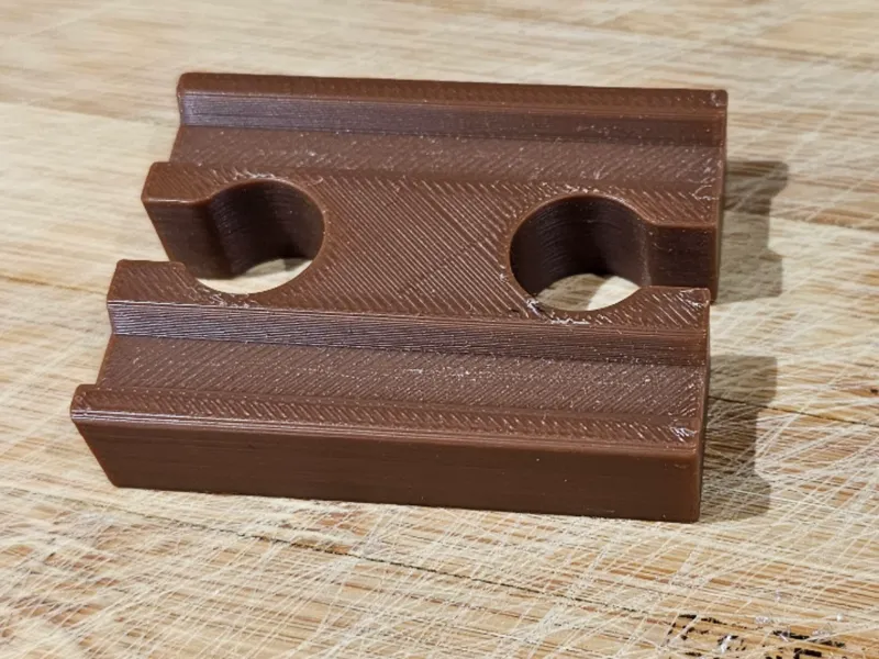 Brio compatible double ended female short track