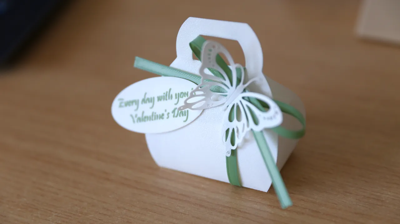 情人节耳环和礼品包 Daisy Earrings and Valentine's day Gift Bag view 2
