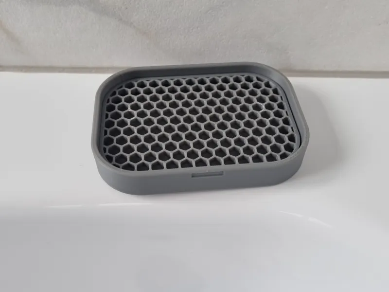 Modern Travel Soap Dish / Box with click lock